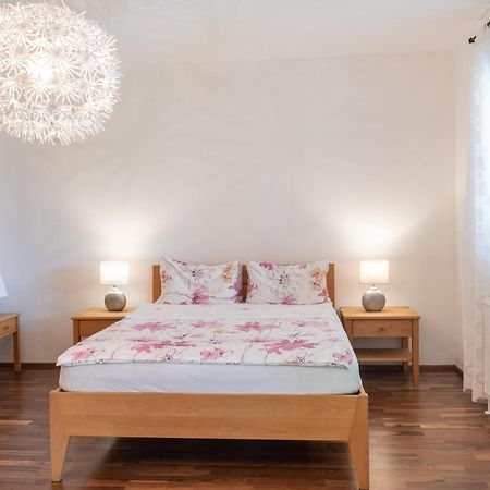 Apartment Salzburg City&Lake Elixhausen Екстер'єр фото