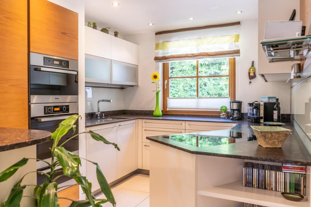 Apartment Salzburg City&Lake Elixhausen Екстер'єр фото