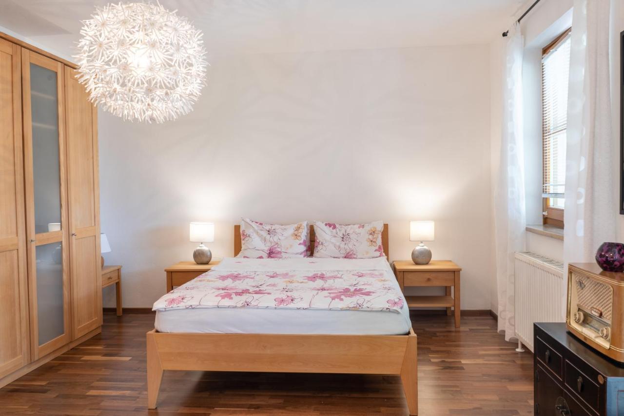 Apartment Salzburg City&Lake Elixhausen Екстер'єр фото